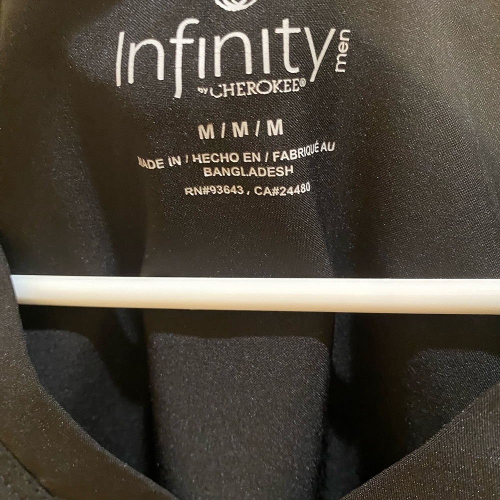 Cherokee Infinity Black Scrub Top M